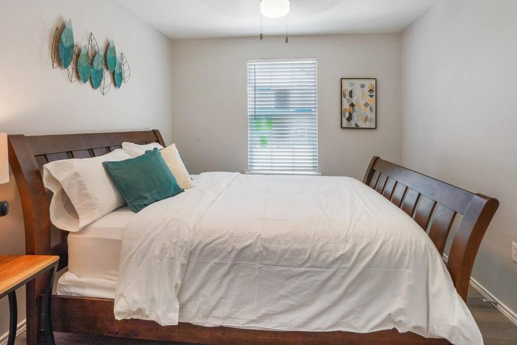 Cozy Two Bedroom Home Minutes From Downtown! Houston Exterior photo